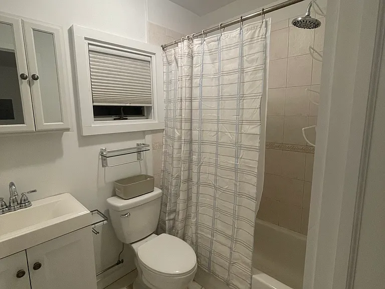 125 Halesite Dr — Photo 6