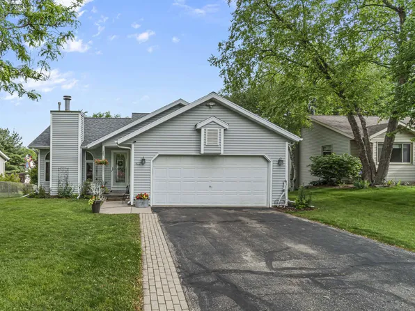 812 Clover Ln, Deforest, WI 53532