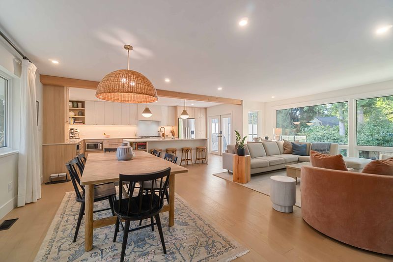 North Vancouver Apartment for rent - 3 Bedrooms — photo 4