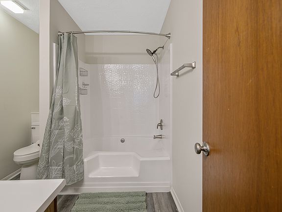 5th image of 1825 Tryon Dr Unit 2