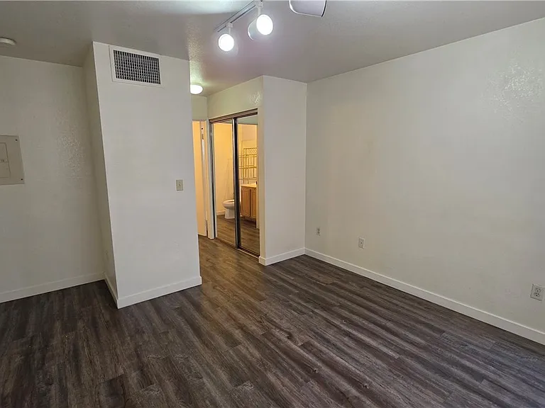 1909 Rio Canyon Ct #106 — Photo 7