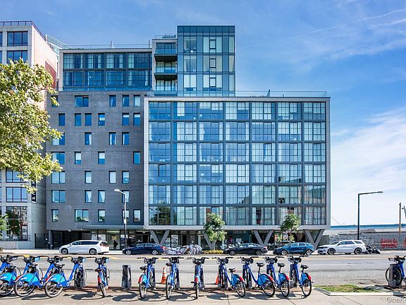 2nd image of 2218 Jackson Avenue #1006