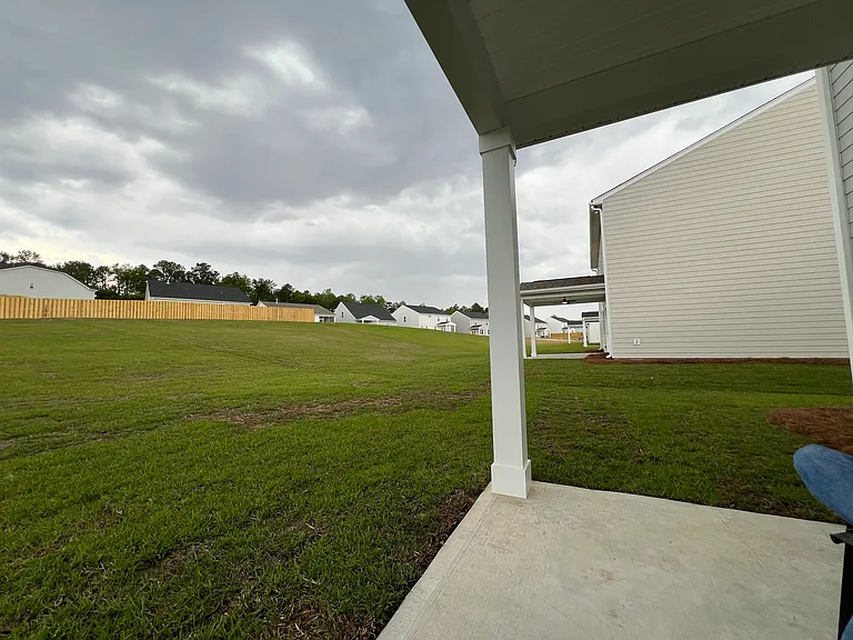 621 Honeydew Dr — Photo 4