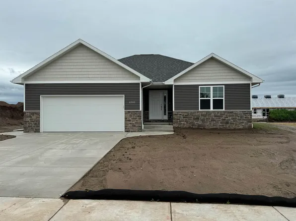 4590 Marla Ln, Green Bay, WI 54313