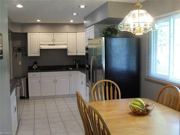 2nd image of 6540 Glenwillow Dr