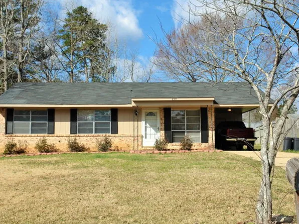 8311 Canaan Dr, Columbus, GA 31904