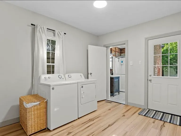406 W Masterson Ave — Photo 9