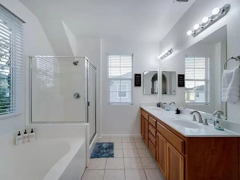 821 Bussing Ct — Photo 19