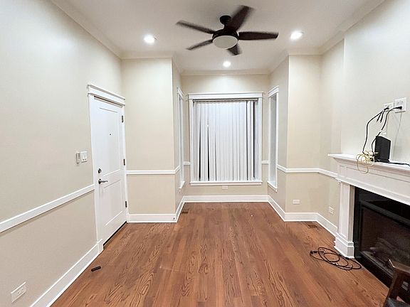 3rd image of 2726 N Richmond St #1