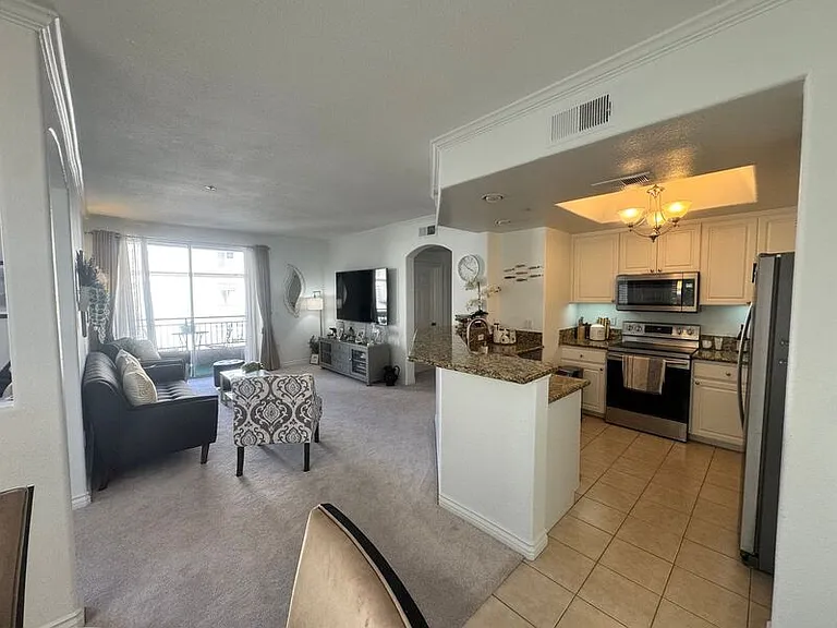 9263 Regents Rd #B210 — Photo 3
