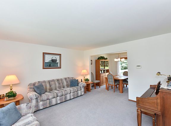 3rd image of 17476 W Bluff Dr