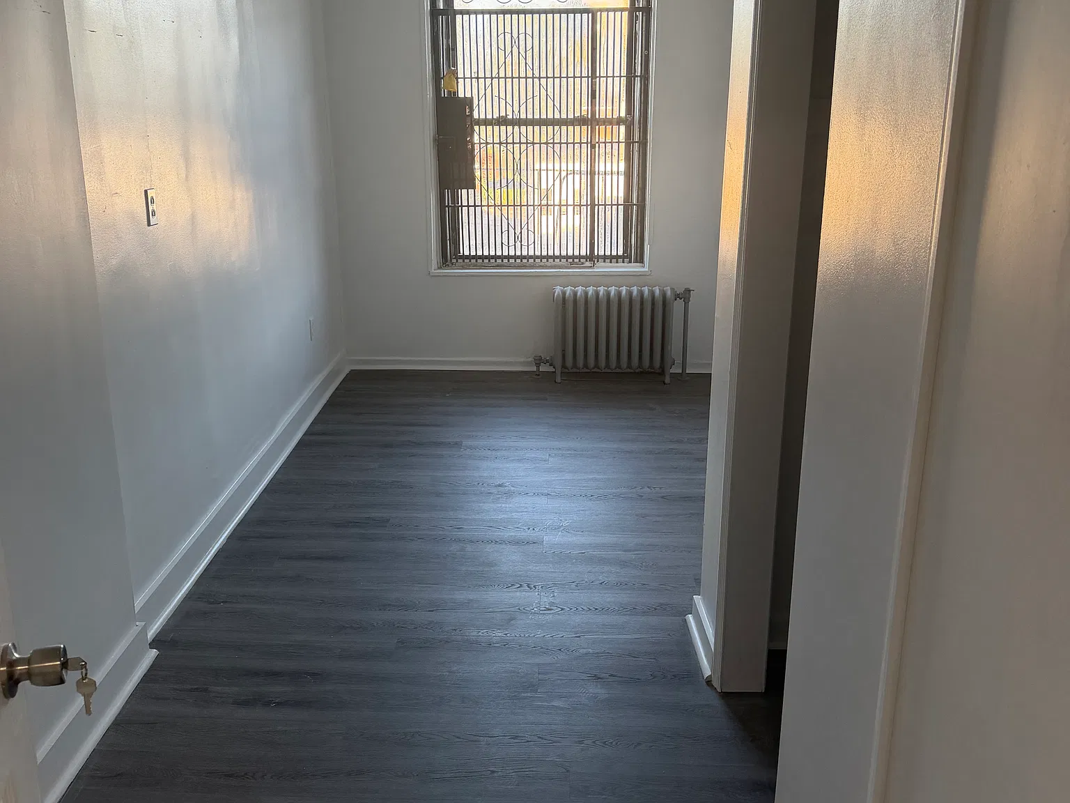 3 bed, 1100 sqft, $3,200 — Photo 3