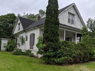 105 E Ensey St, Tuscola, IL 61953