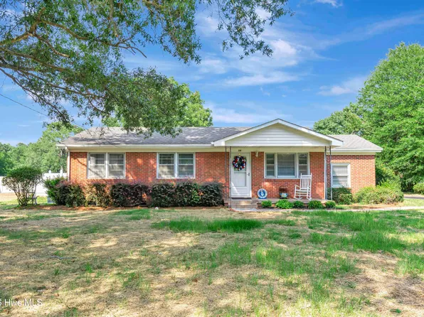 591 E Great Marsh Church Road, Saint Pauls, NC 28384