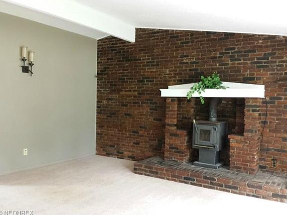 4th image of 2315 Gary Dr