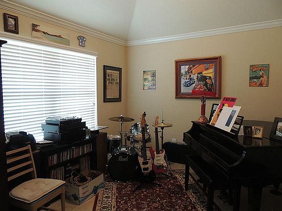 3rd image of 4427 Juniper Bay Ln