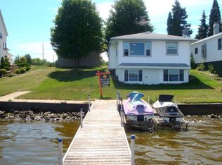 7092 Krohn Rd, Winneconne, WI 54986