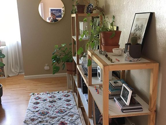 living room, furniture not the same