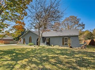 1004 S 20th St, Rogers, AR 72758