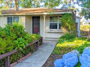666 Willow Rd #2, Menlo Park, CA 94025
