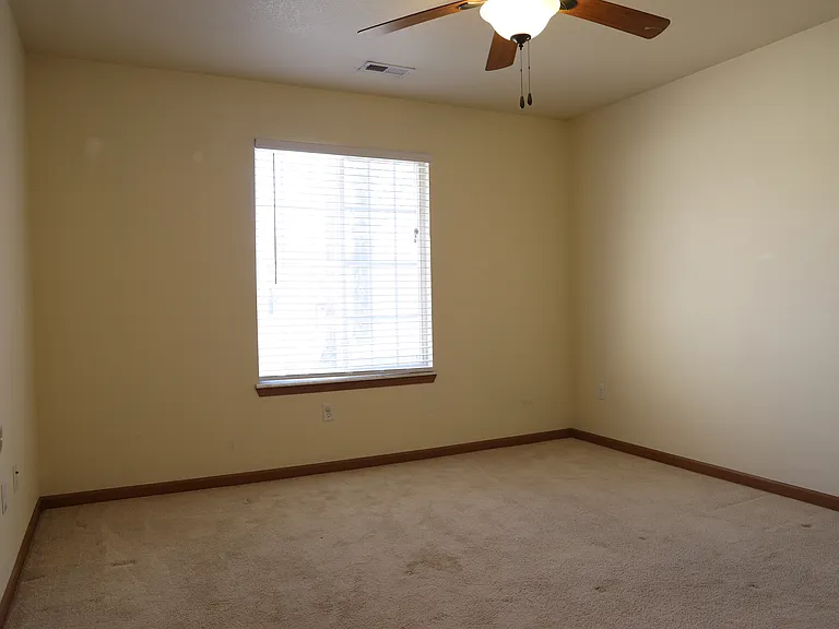 22635 Hollow Oak Ln #A — Photo 16