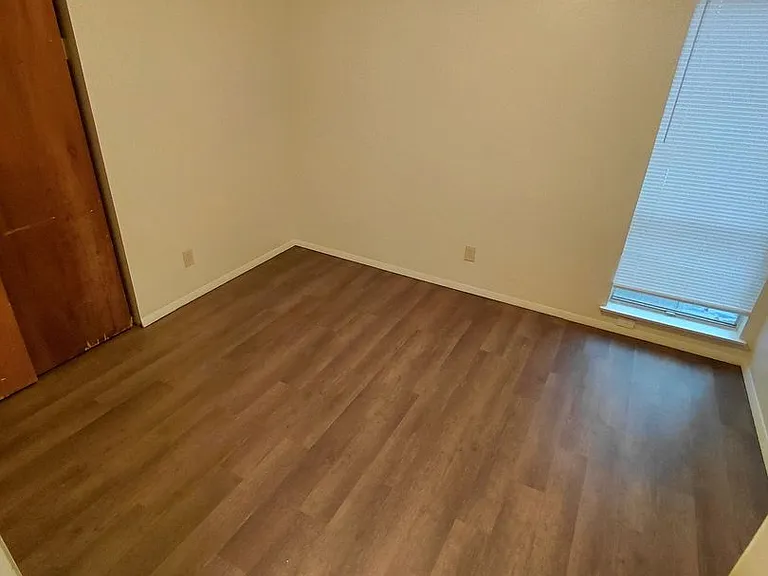 Prairie Sun Apartments — Photo 26