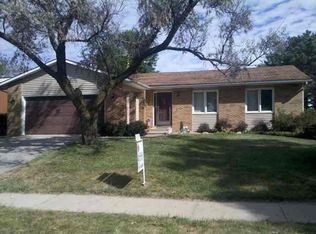 735 Wildwood Rd, Waterloo, IA 50702