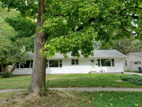 2006 S Vine St, Urbana, IL 61801