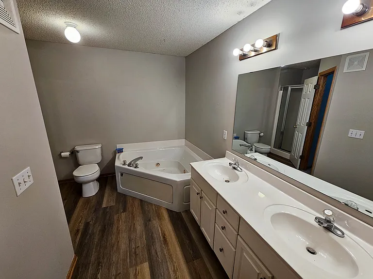 5407 Fawn Ct SE — Photo 2