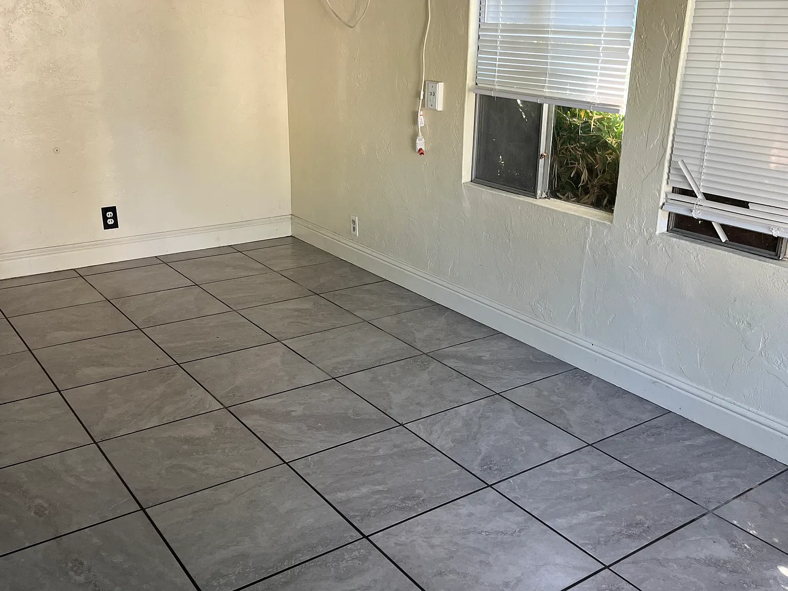 1 bed, 875 sqft, $1,200 — Photo 4