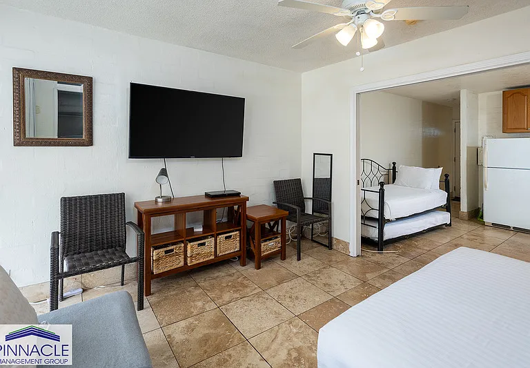 240 Liliuokalani Ave #401 — Photo 6