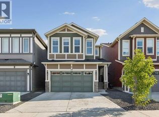 22 Lucas Ter NW, Calgary, AB T3P 1P9
