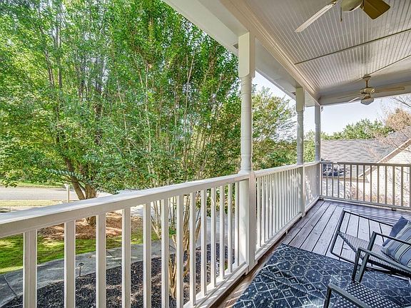 4th image of 2032 Castlemaine Cir