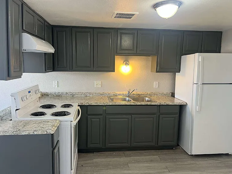 3101 E Carey Ave #4 — Photo 15