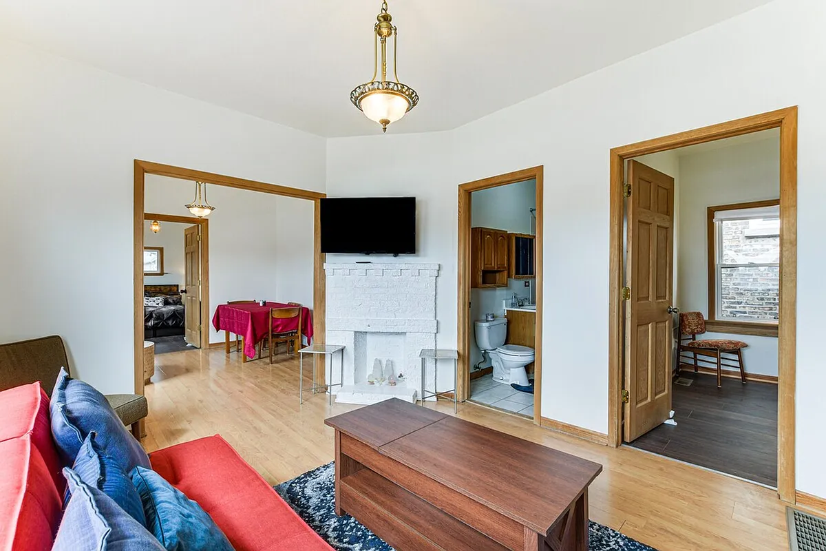 Living Room - 927 Flournoy St #ID1306514P