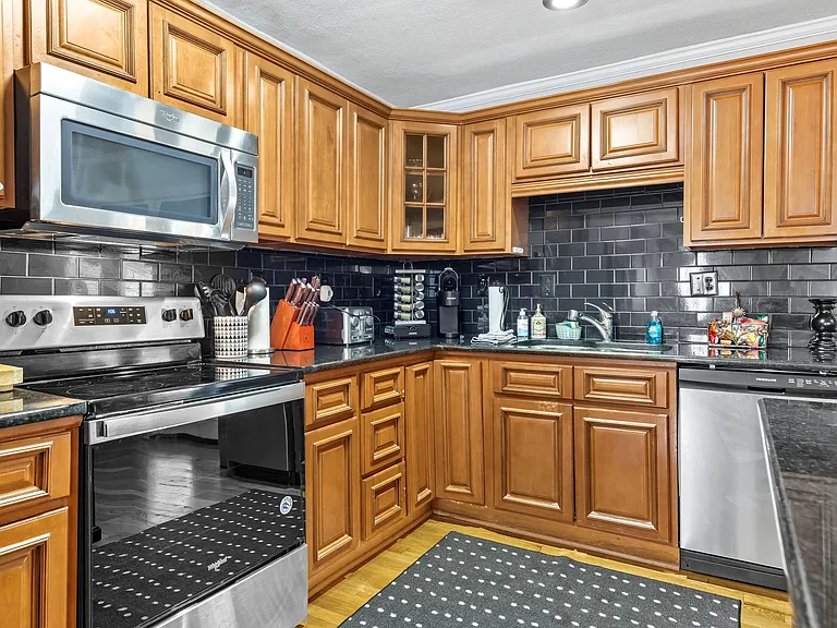 2891 Sunnyview Dr — Photo 13