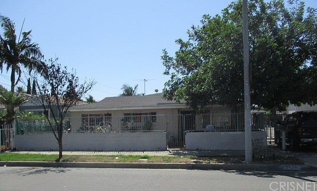 1st image of 3936 W 108th St