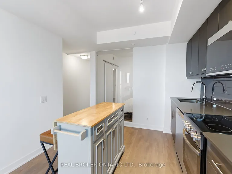 2 Manderley Dr #912 — Photo 22