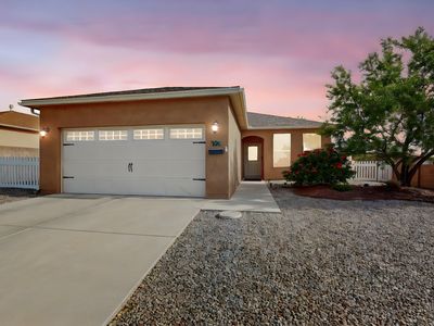 328 Sunrise Bluffs Dr, Belen, NM, 87002