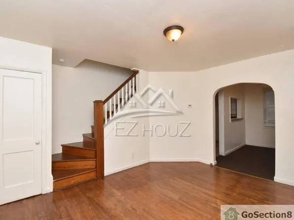 3810 10th St, Baltimore, MD 21225