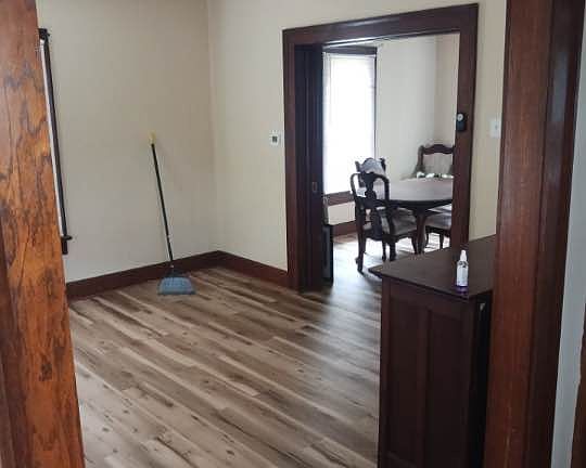 5th image of 118 Glenwood Hts