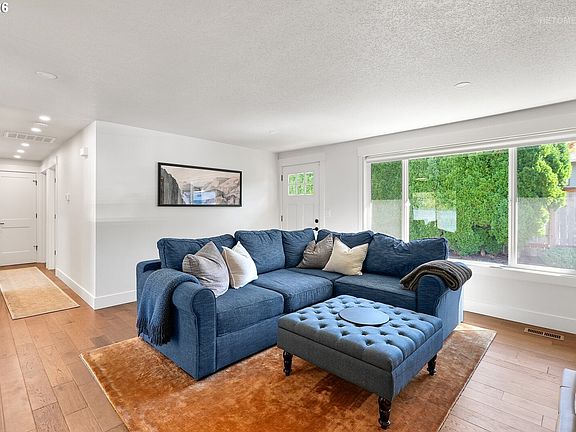 5th image of 9809 SW 130th Ave
