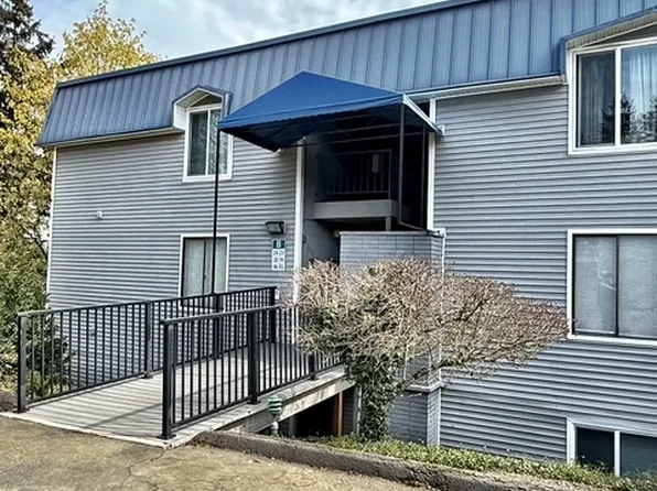 924 Shorewood Dr APT B16, Bremerton, WA 98312