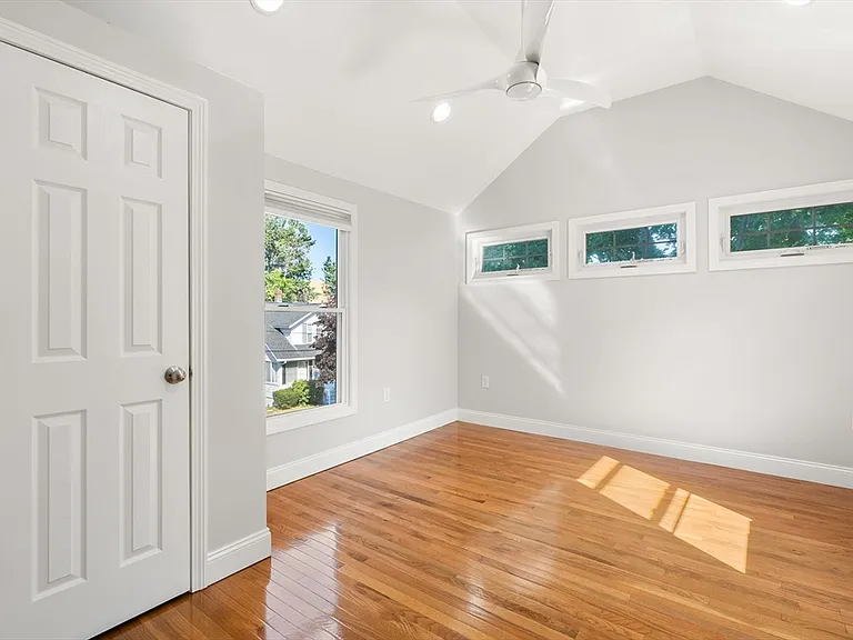 334 E Squantum St — Photo 28