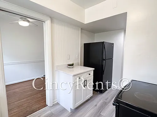 837 Van Dyke Ave #1 — Photo 9