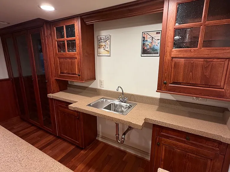 916 Poly Dr — Photo 38