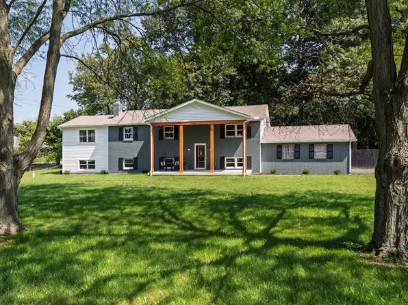 6110 Holiday Ln, Dublin, OH 43016