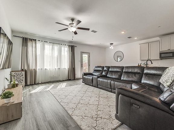 5th image of 1109 Bowie Dr