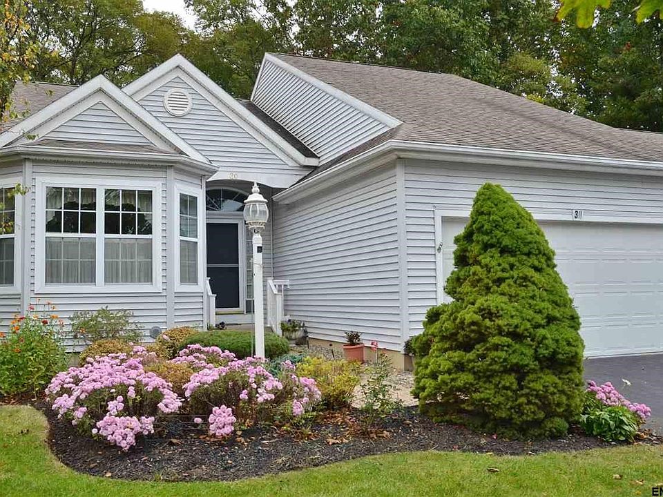 1st image of 30 Parkland Ct