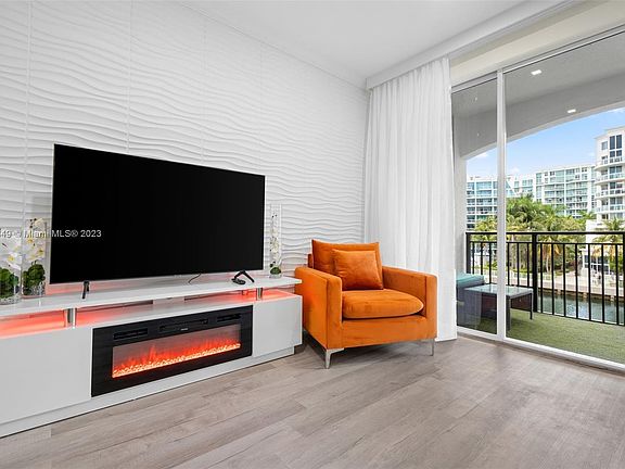 3rd image of 3135 NE 184th St APT 2303